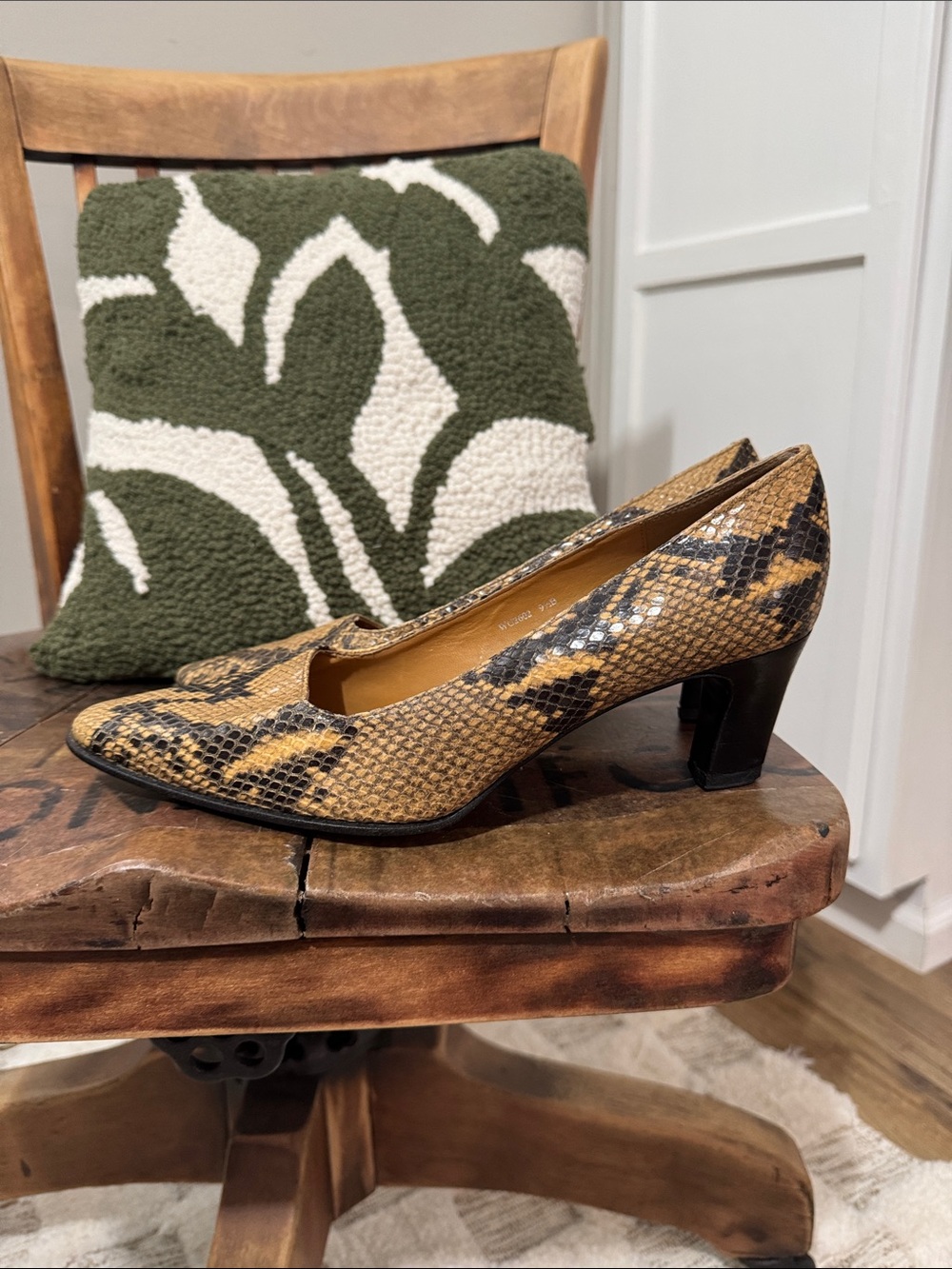 Lauren Ralph Lauren Snakeskin Print Leather Pumps 9.5 Vintage 3” Heel - Picture 5 of 9